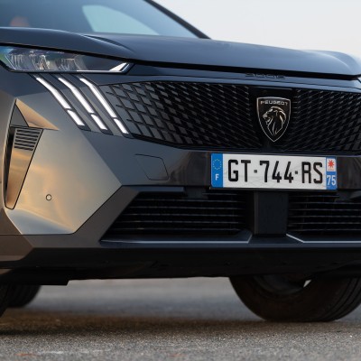 H μεγάλη προσφορά της Peugeot για μία εβδομάδα – Το υβριδικό SUV που αγοράζεις με 22.900 ευρώ