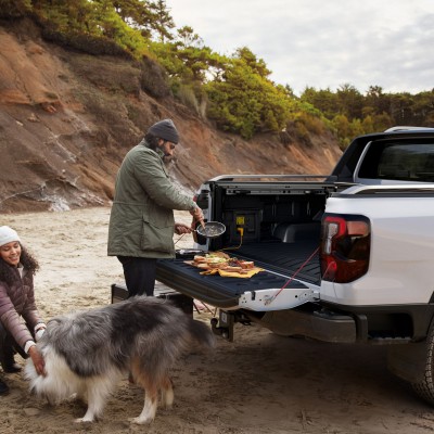 Tι ιδιαίτερο έχει η πόρτα φόρτωσης του Ford Ranger PHEV;