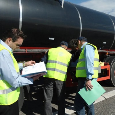 Η Αστυνομία ελέγχει τους οδηγούς φορτηγών – Πάνω από 110.000 παραβάσεις