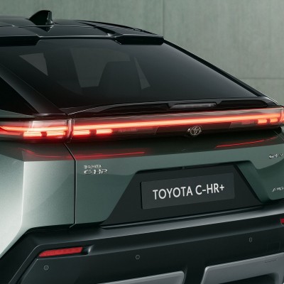 Πότε έρχεται Ελλάδα το νέο Toyota C-HR+ - Έχει πορτμπαγκάζ 416 lt
