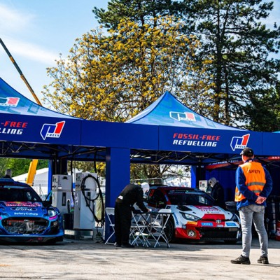 Εκτοξεύθηκε η τιμή της βενζίνης και στο… WRC – Πόσο πάει το λίτρο;