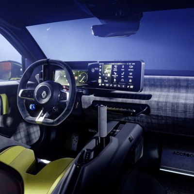 4 Έλληνες παρήγγειλαν το Renault των 157.000 ευρώ