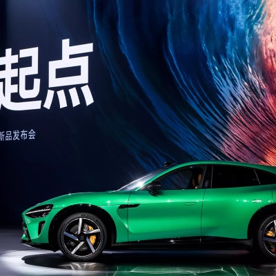 Το αυτοκινητο με το μεγαλύτερο… καπό στον κόσμο