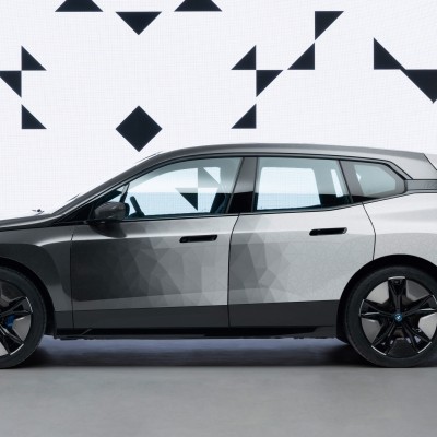 Άσπρο, μαύρο ή γκρι; - Τι χρώμα επιλέγουν οι Έλληνες στο αυτοκίνητο τους