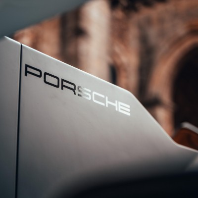 Η Porsche που παγώνει όσο 100 ψυγεία μαζί – Τι είναι;