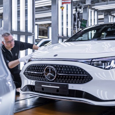 Χαμός με τη νέα Mercedes - To εργοστάσιο δεν ανταπεξέρχεται στη ζήτηση