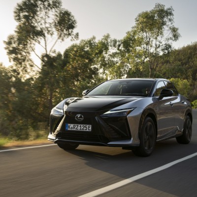 Στην Ελλάδα το νέο αμιγώς ηλεκτρικό Lexus RZ – Τιμές και εκδόσεις