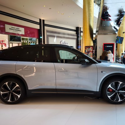 Ποια μάρκα πουλάει 10.000 αυτοκίνητα κάθε εβδομάδα; – Μόλις ήρθε και στην Ελλάδα