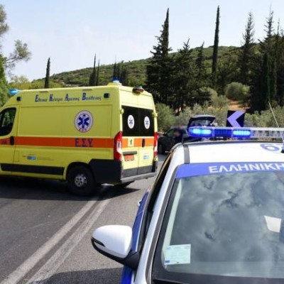 Στο νοσοκομείο αστυνομικός - Τον χτύπησε οδηγός που έκανε κόντρες