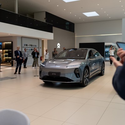 Γνωριμία με τη NIO: Design, επιδόσεις και καινοτομία