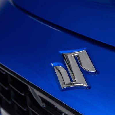 H Suzuki αλλάζει το σήμα μετά από 22 χρόνια