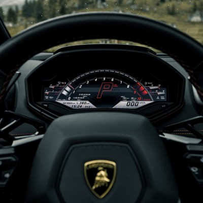 Πελάτης εξαπάτησε έμπορο αυτοκινήτων – Του έδωσε Lamborghini με γυρισμένα χιλιόμετρα