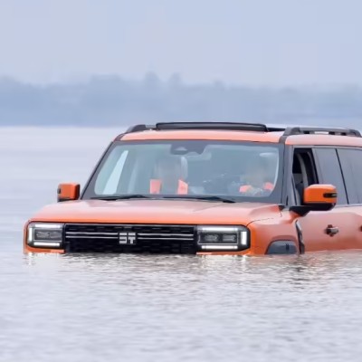 «Τρελάθηκαν» οι Κινέζοι – SUV με δύο τουρμπίνες νερού! Το φτιάχνει μάρκα που έχουμε και στην Ελλάδα