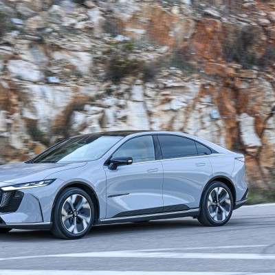 Mazda 6e: Μάθε τιμή με το Welcome Bonus και εκδόσεις!