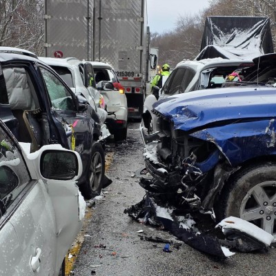 Η καραμπόλα της χρονιάς – Τράκαραν 45 οχήματα στην εθνική οδό