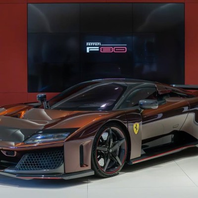 O Άγγλος billionaire που απέκτησε την πρώτη Ferrari F80 – Βαμμένη σε ηφαιστειακό χρώμα