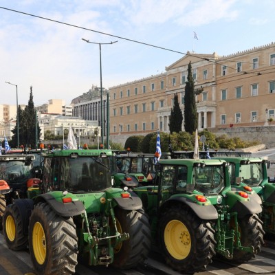 Αγρότες: Κατεβαίνουν στο Σύνταγμα τα τρακτέρ – Ποιοι δρόμοι κλείνουν