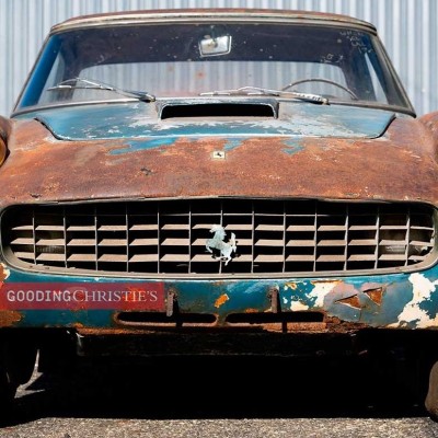 Αυτή η σκουριασμένη Ferrari πωλείται για 500.000 ευρώ – Το μυστικό που κρύβει