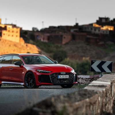 Το νέο Audi RS 5 πήγε για δοκιμές στη «μαγική» πόλη