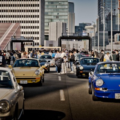 Οι 200 Porsche που αναστάτωσαν τους δρόμους στο Τόκιο – Άφωνοι 11.000 θεατές