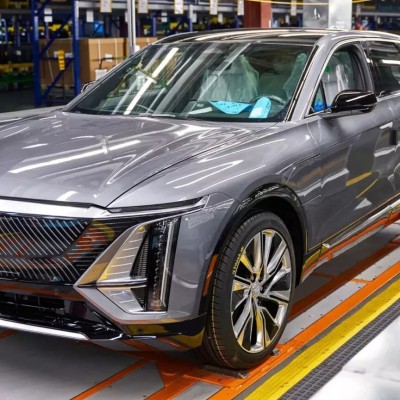 Tο εργοστάσιο που απέλυσε και πρόσλαβε ξανά 700 εργαζομένους!