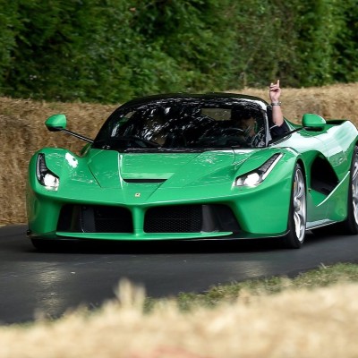 Η μοναδική στον κόσμο πράσινη LaFerrari πωλείται – Ανήκε σε διάσημο τραγουδιστή