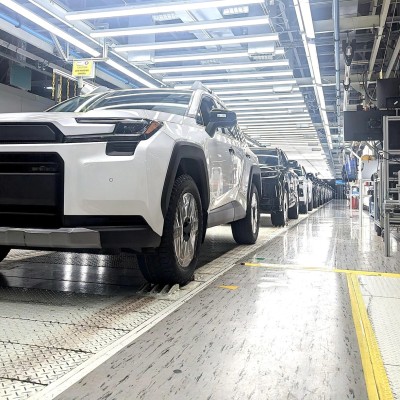 Η Toyota ετοιμάζεται τους «δολοφόνους» της Tesla –  Έρχονται μέσα στο 2026