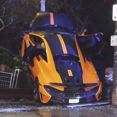 Απίστευτο: Μία από τις πιο σπάνιες McLaren κατέληξε σε μάντρα [video]