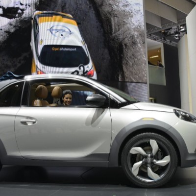 Έρχεται Adam SUV το 2014