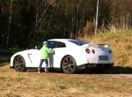 5 year old drives Nissan GT-R