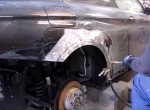 Επισκευάζει μια κατεστραμμένη Lamborghini