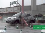 Δοκιμή πλευρικής πρόσκρουσης Nissan Leaf από τον οργανισμό DEKRA
