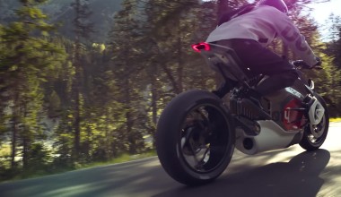 Νέα ηλεκτρική BMW Motorrad Vision DC Roadster