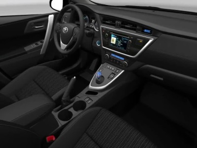 Toyota-Auris-Hybrid-Interior-design-2013